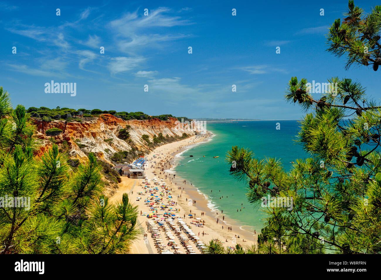 Praia da Falésia, Algarve, PORTOGALLO Foto Stock