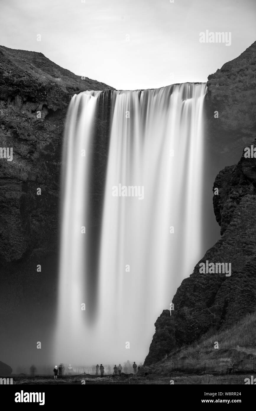 Skogafoss, la più alta cascata nel sud dell'Islanda Foto Stock