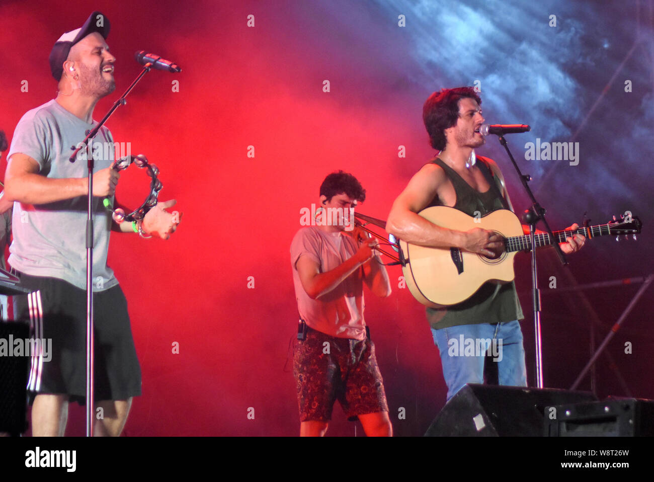 Els Catarres pop band eseguire presso il Festival Festiuet in El Vendrell. Foto Stock