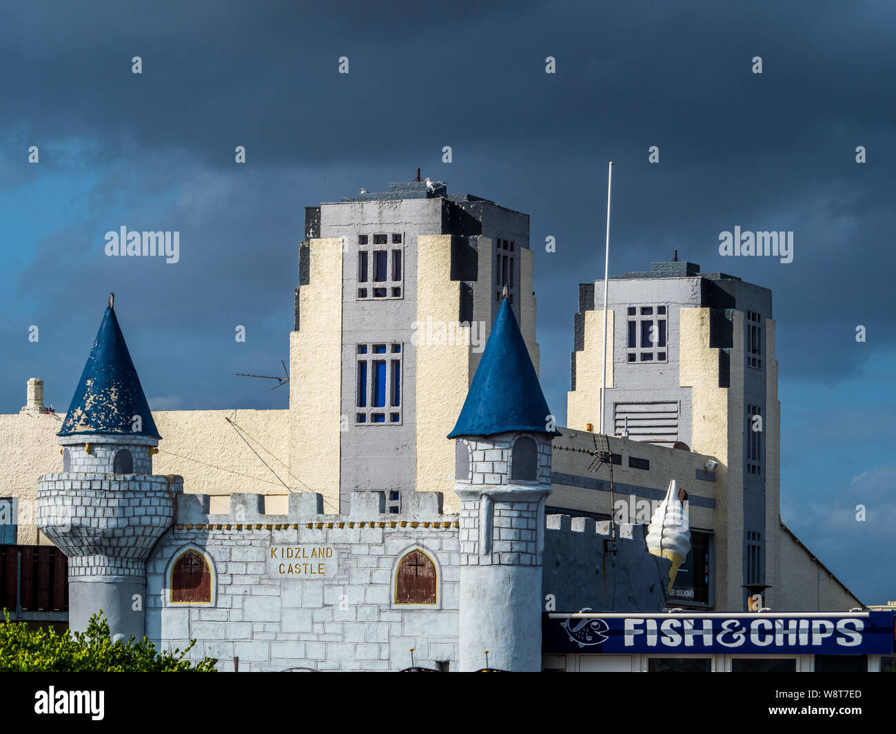 British architettura balneare - Manning il parco divertimenti di Felixstowe . Costruito 1933 da Sir Billy Butlin, gestito dalla famiglia Manning fin dal 1946. Foto Stock