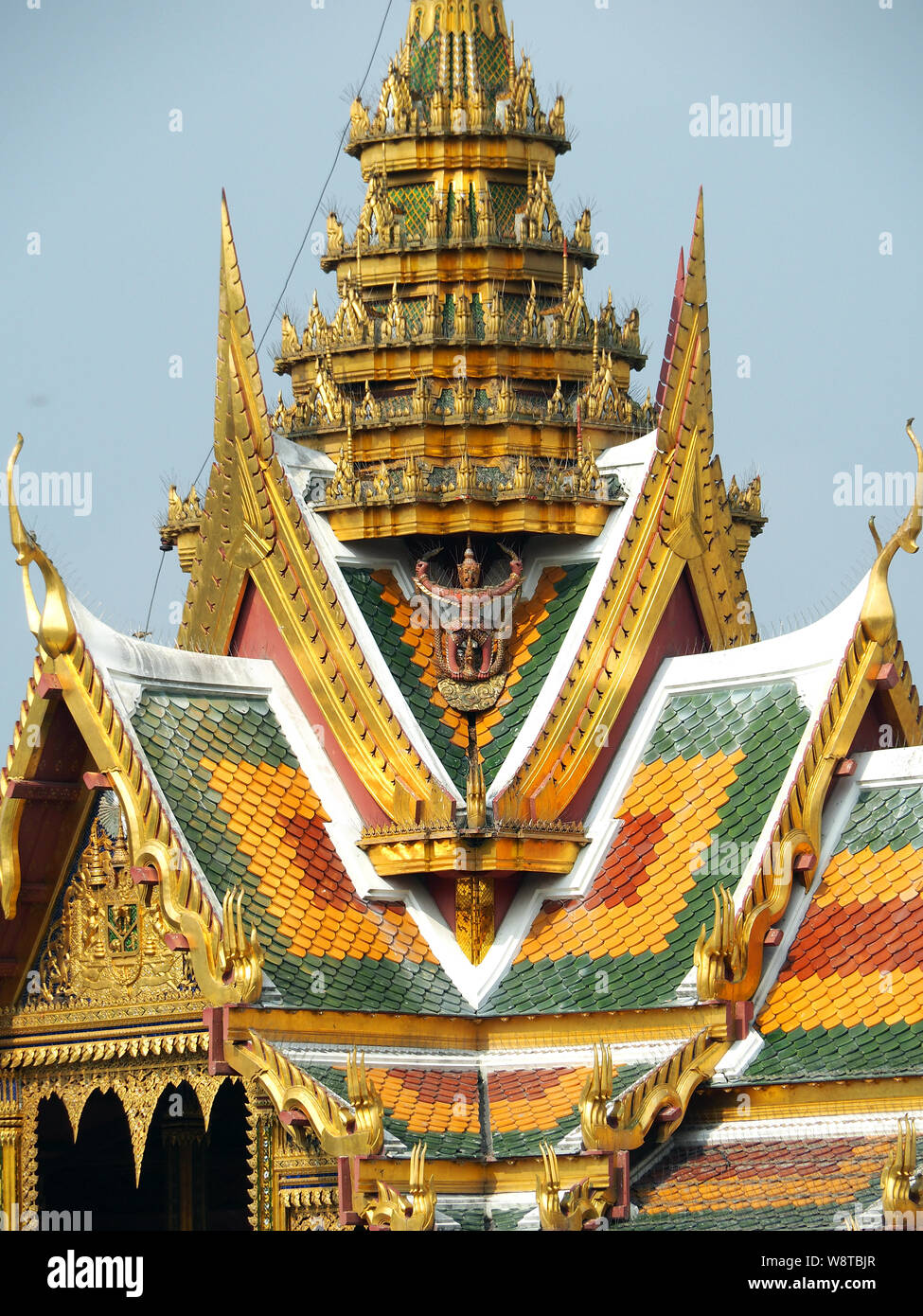 Aisawan Dhiphya-Asana padiglione flottante, Bang Pa-In Royal Palace, Thailandia, Asia Foto Stock