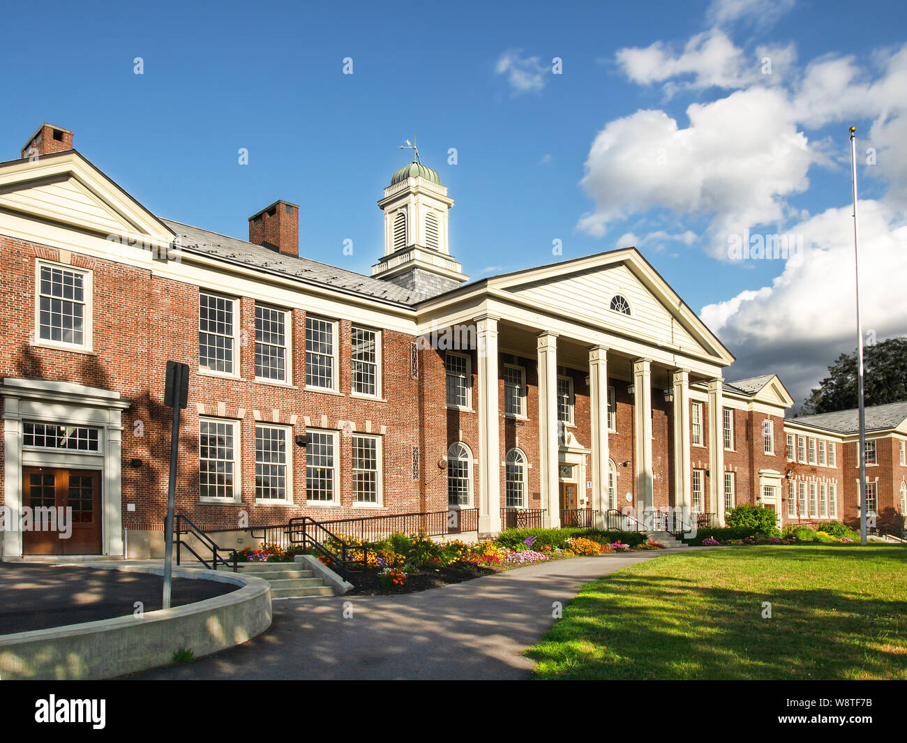 Classic American school e ingresso esterno Foto Stock