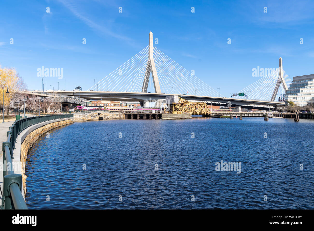 Boston Zakim bridge a Boston Downtown MA USA Foto Stock