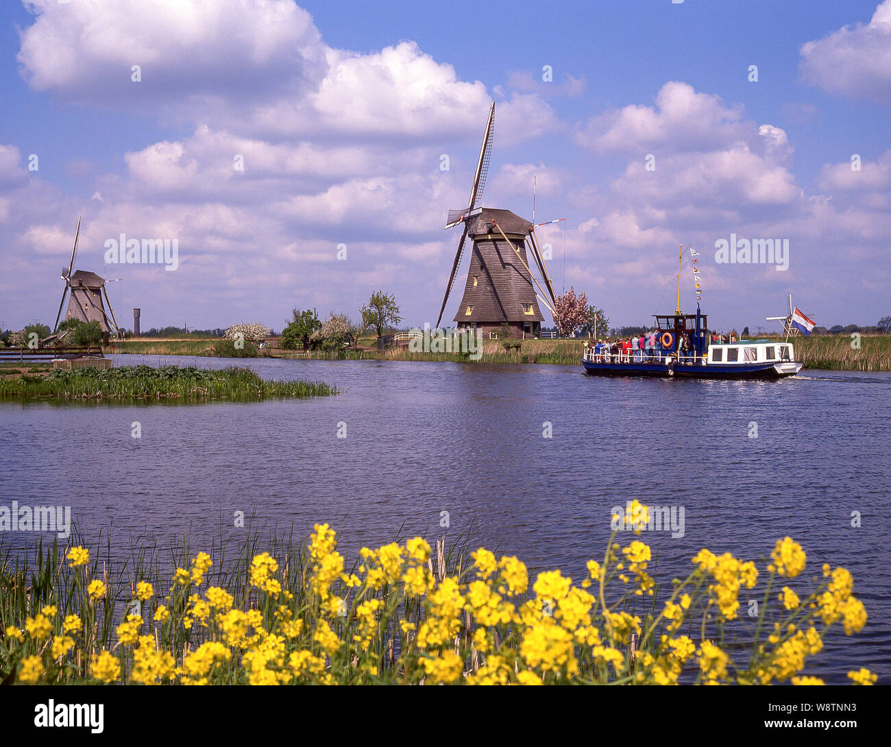 I vecchi mulini a vento a Kinderdijk, Kinderdijk, South Holland (Zuid-Holland), il Regno dei Paesi Bassi Foto Stock