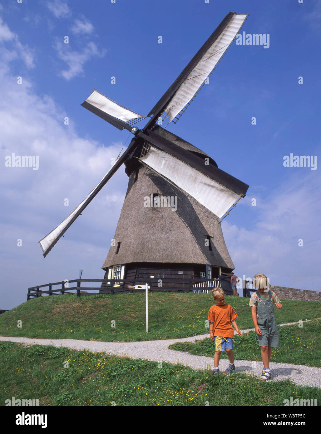 Xvii secolo mulino ad acqua di lavoro museo, Schermerhorn, Alkmaar, Noord-Holland, Regno dei Paesi Bassi Foto Stock