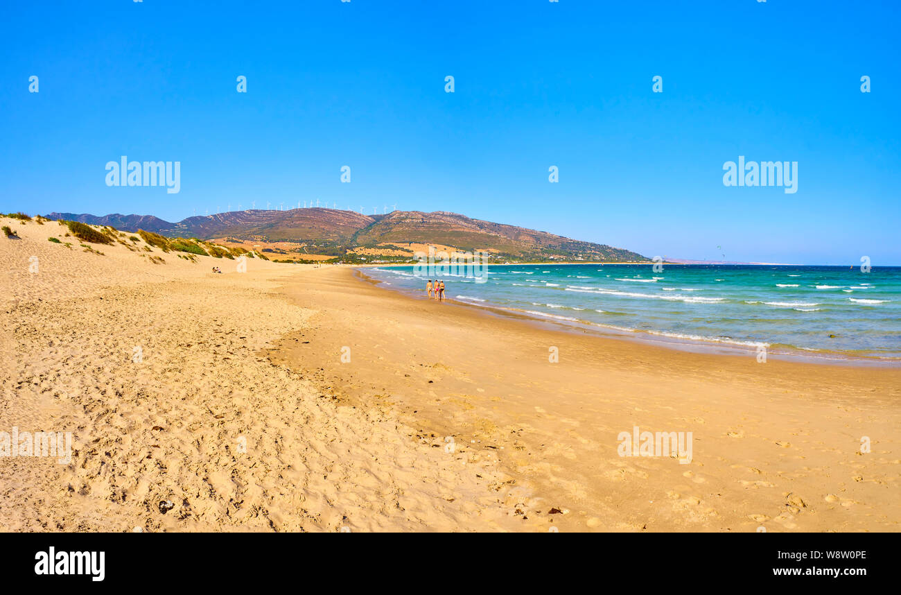 Punta Paloma Beach, una natura incontaminata spiaggia di sabbia bianca del Parco Naturale del Estrecho. Ingresso Valdevaqueros. Tarifa, Cadice provincia. Andalusia, Spagna. Foto Stock