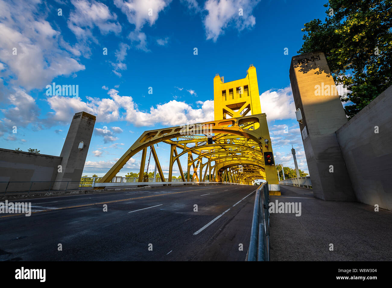 La mattina presto dal Tower Bridge Foto Stock