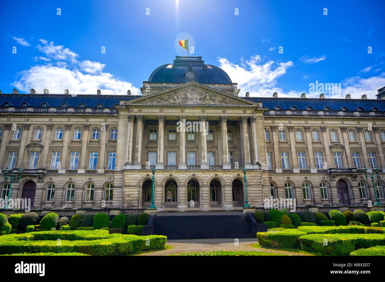 Il Palazzo Reale di Bruxelles è il palazzo ufficiale del re e la regina dei belgi nel centro della capitale della nazione di Bruxelles, Belgio. Foto Stock