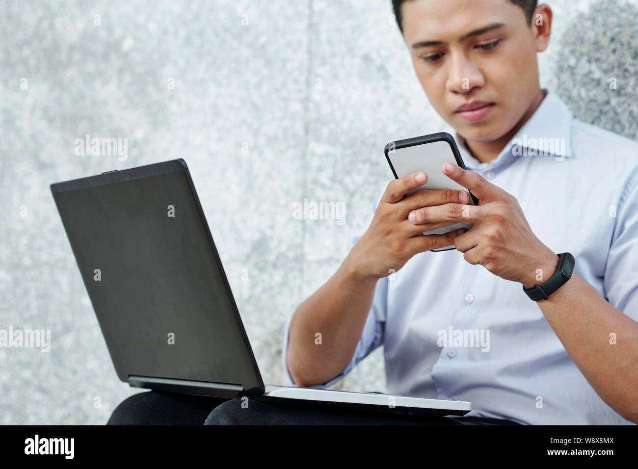 Sviluppatore di software per il controllo messenger Foto Stock