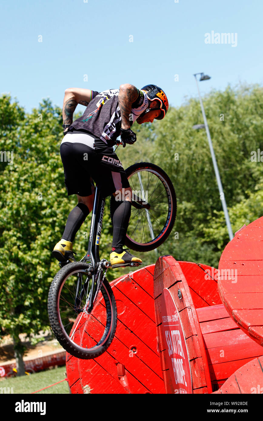 Trial Bike Rider eseguono acrobazie e trucchi al Sea Otter Girona Spagna 2019 Foto Stock