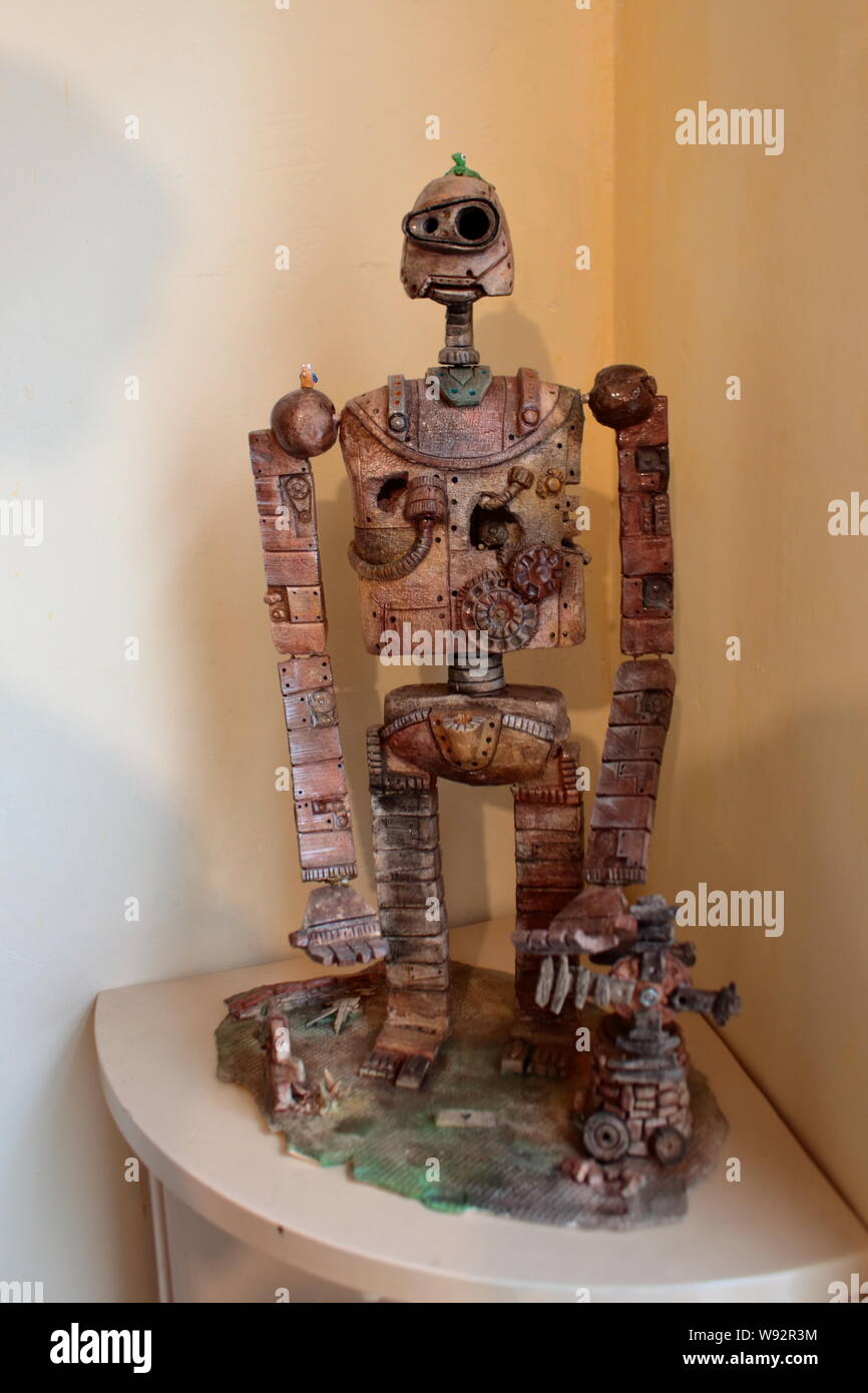 In Terracotta scultura di fantasia del gigante di ferro diretto da Brad Bird, pezzo unico stampato e verniciato da Maurizio Grandinetti artista Foto Stock