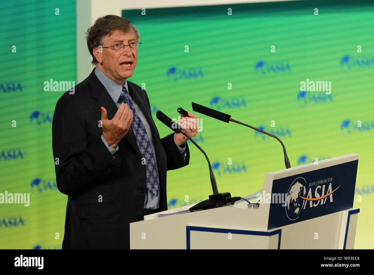 Bill Gates, copresidente del Bill and Melinda Gates Foundation, parla di un sub-forum durante il 2013 Forum Boao per l Asia in città Boao, Qionghai città, Foto Stock