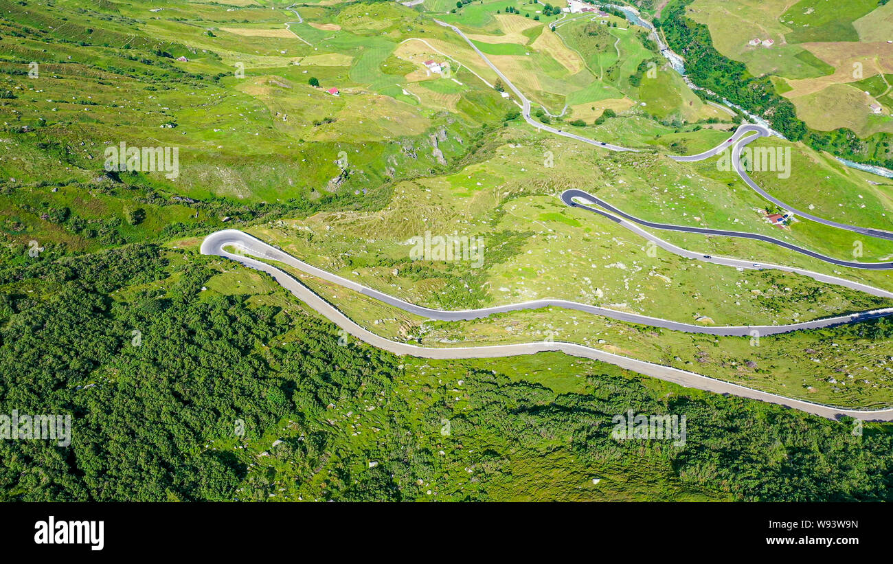 La fantastica natura nelle Alpi Svizzere - Furka Pass in Svizzera - Fotografia aerea Foto Stock