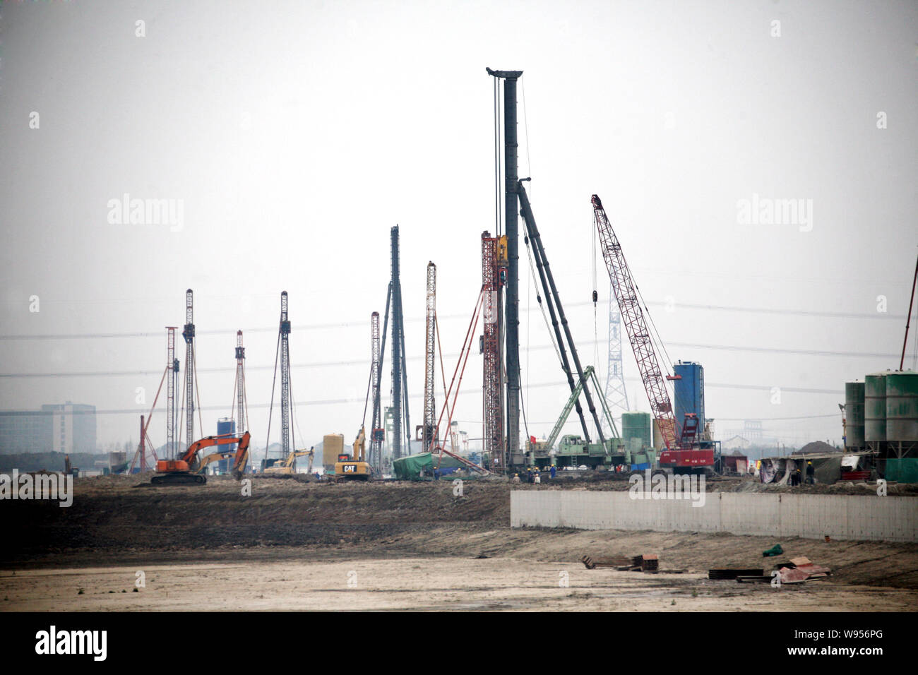 Vista del cantiere della Shanghai Disneyland Resort di Pudong, Shanghai, Cina, 8 aprile 2012. Dopo un anno di costruzione, il futuro D Foto Stock