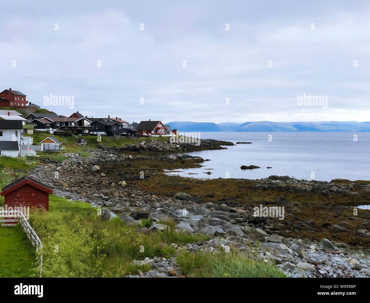 Bellissimo paesaggio colorato in Norvegia, città anticato e Norwagian fiordi. Foto Stock