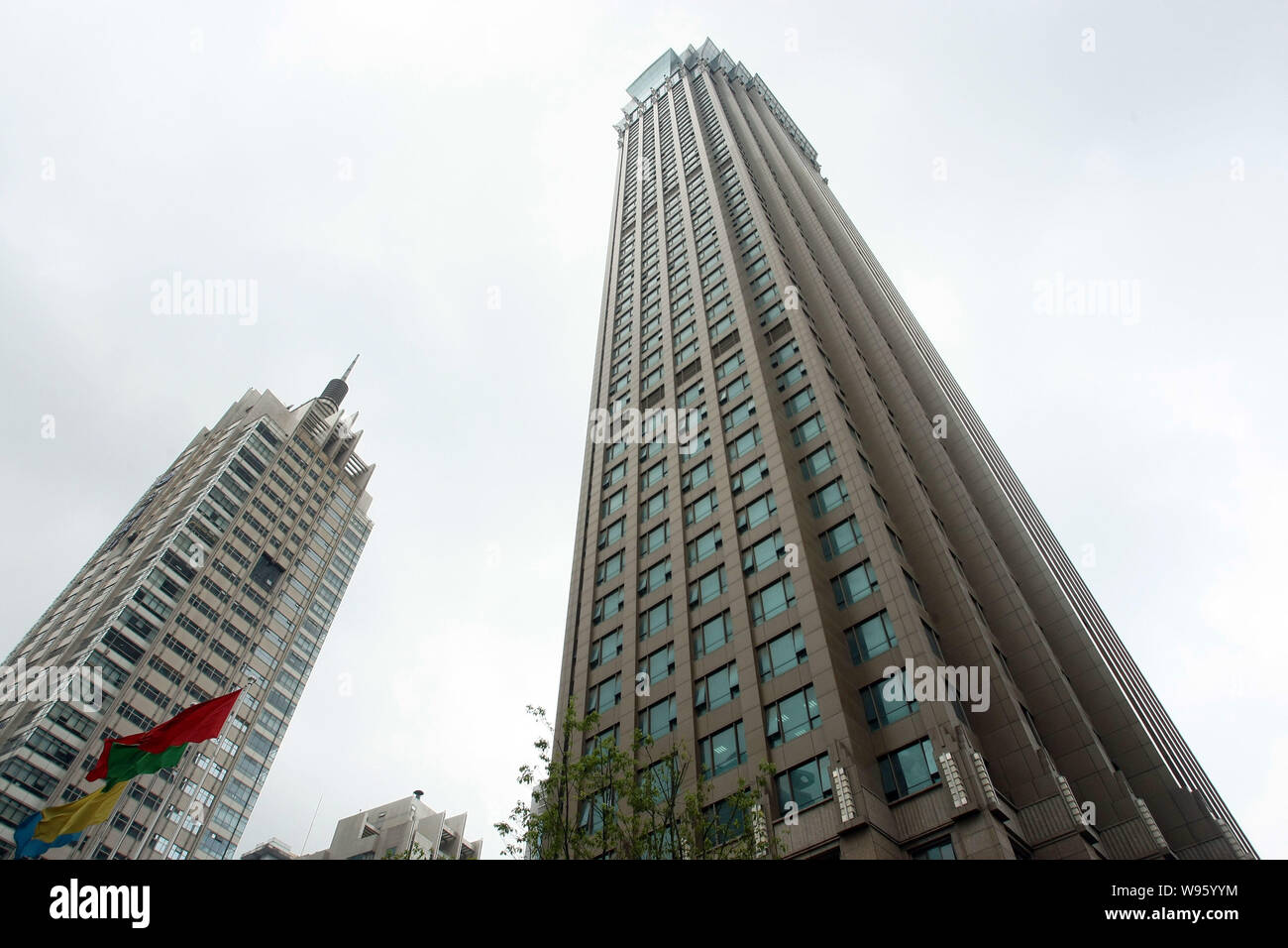 Vista del Huamin Torre imperiale in Cina a Shanghai, 25 maggio 2012. Blackstone Group, un US-basata di asset management e di società di servizi finanziari, è Foto Stock