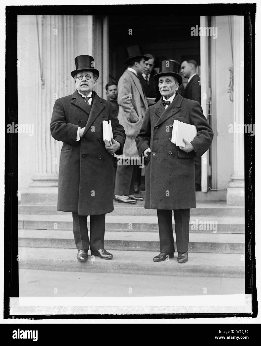Ambasciatori Velarde e Mathieu con Tacna-Arica Award, 3/9/25 Foto Stock
