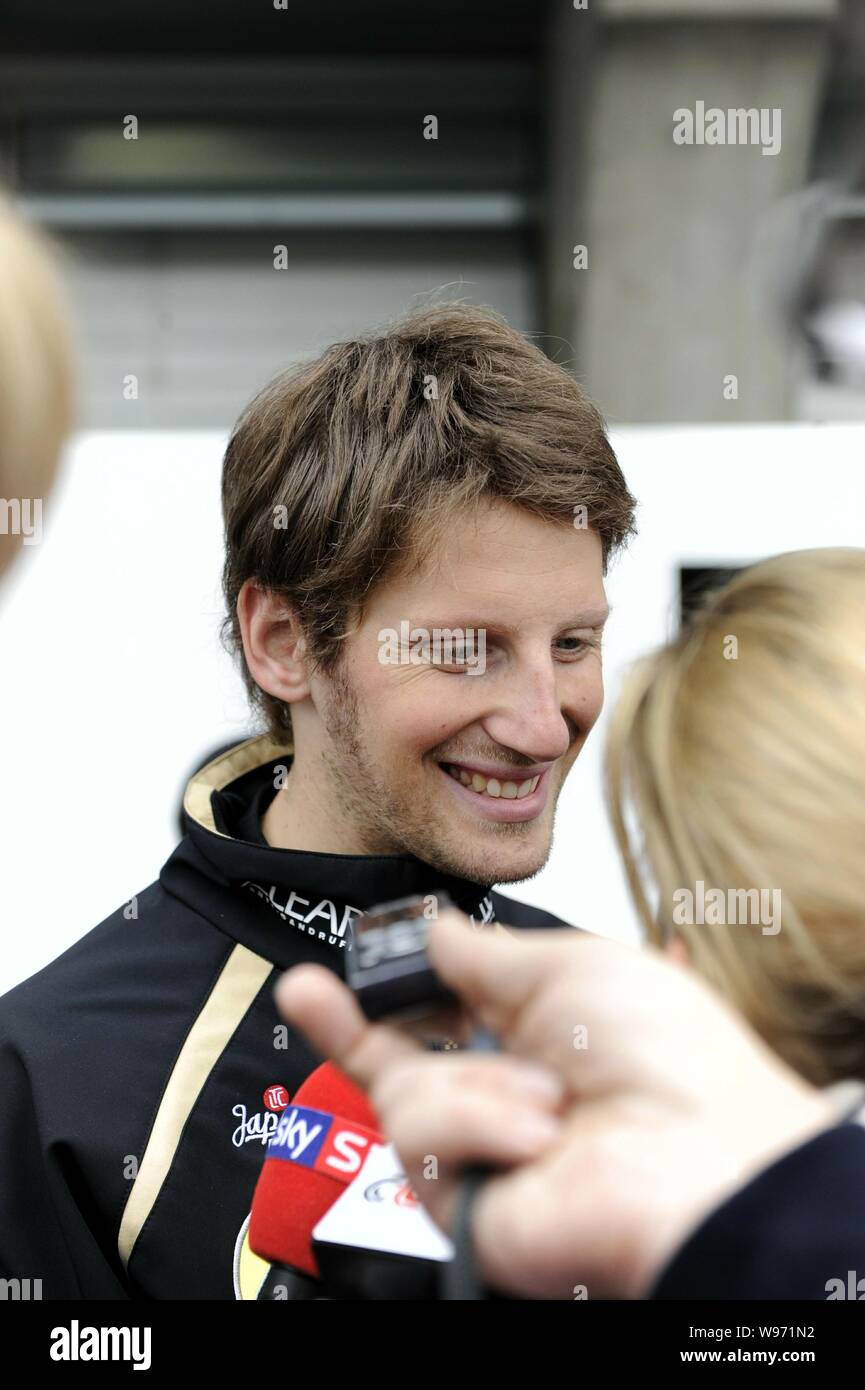 Swiss F1 driver Romain Grosjean del team Lotus Sorrisi durante una conferenza stampa in Cina a Shanghai, 13 aprile 2012. Foto Stock