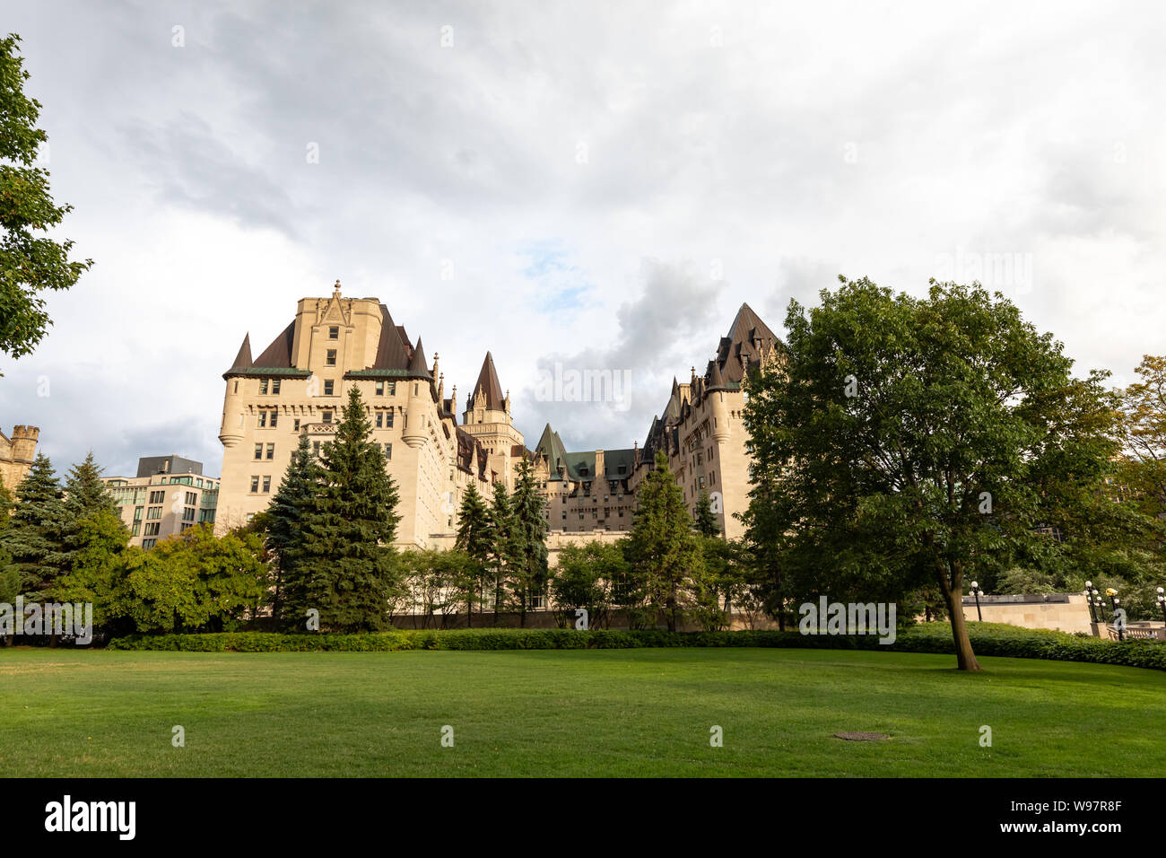 Chateau Laurier Ottawa visto dal maggiore Hill Park Foto Stock