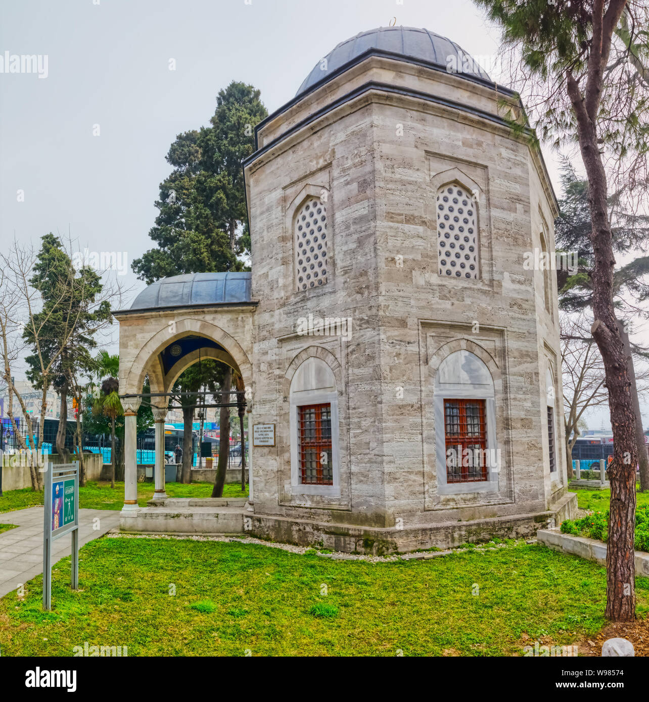 Istanbul tomba del Barbarossa Hayreddin Pasha in Besiktas Foto Stock
