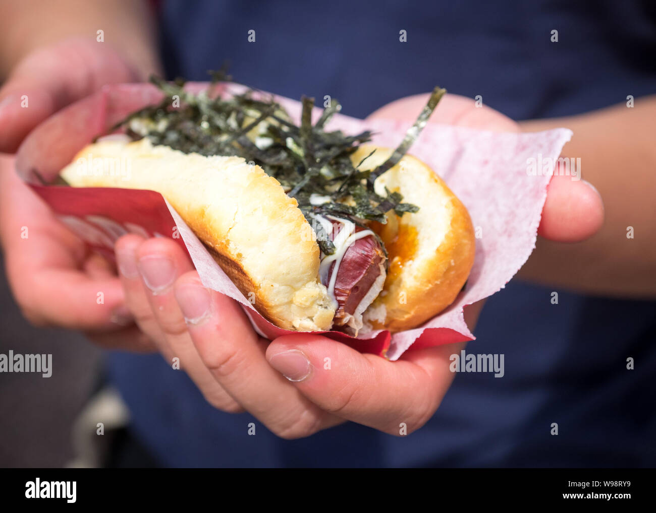Un terimayo JAPADOG, la firma di hot dog di JAPADOG, un popolare piccola catena di hot dog stand di Vancouver, British Columbia, Canada. Foto Stock