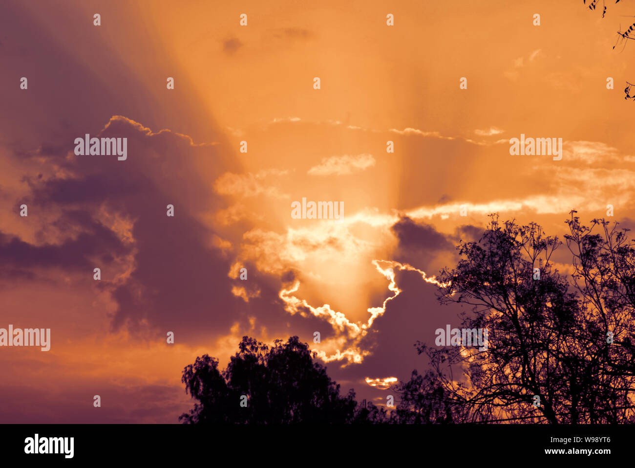 Sun rise e sun impostare lo sfondo. Foto Stock