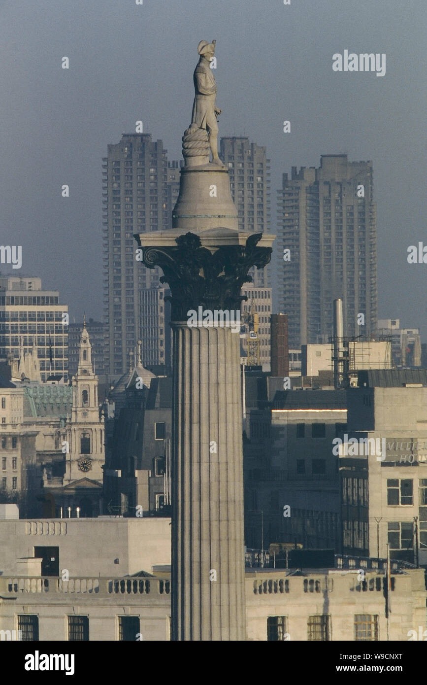 Nelson la colonna, Londra, Inghilterra, Regno Unito. Circa ottanta Foto Stock
