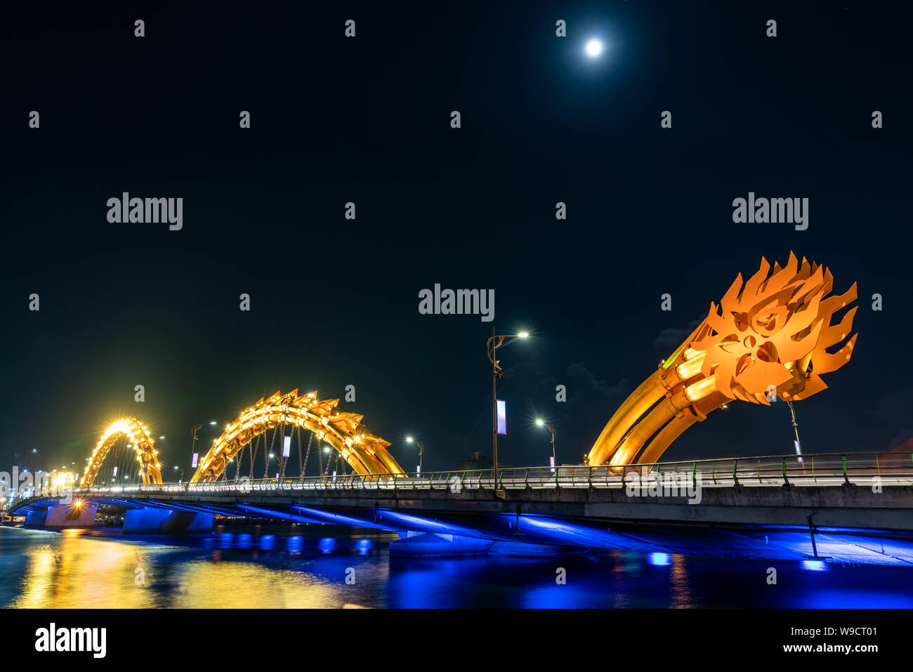 Il Drago ponte di Da Nang, Vietnam Foto Stock