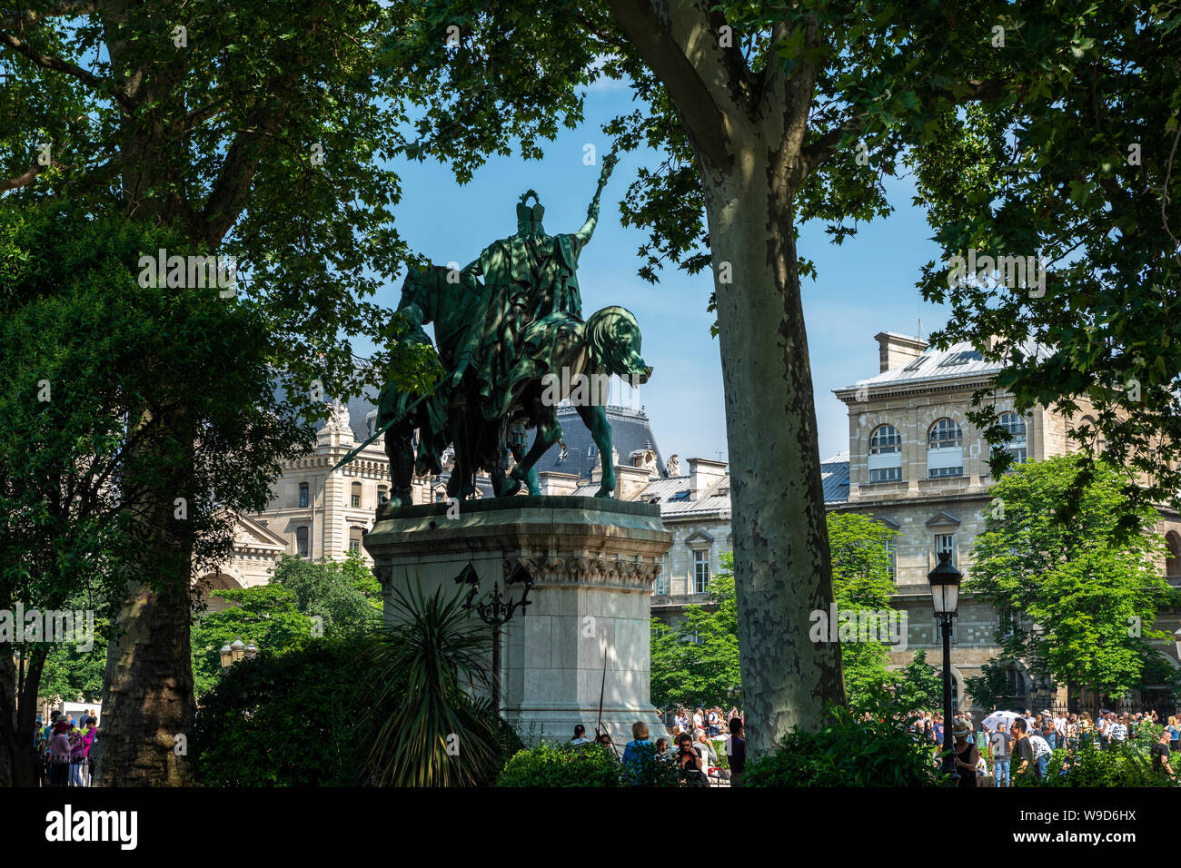Statua equestre di Carlo Magno et ses Leudes (Carlo Magno e le sue guardie) in luogo Jean-Paul II, Ile de la Cité, Parigi, Francia Foto Stock