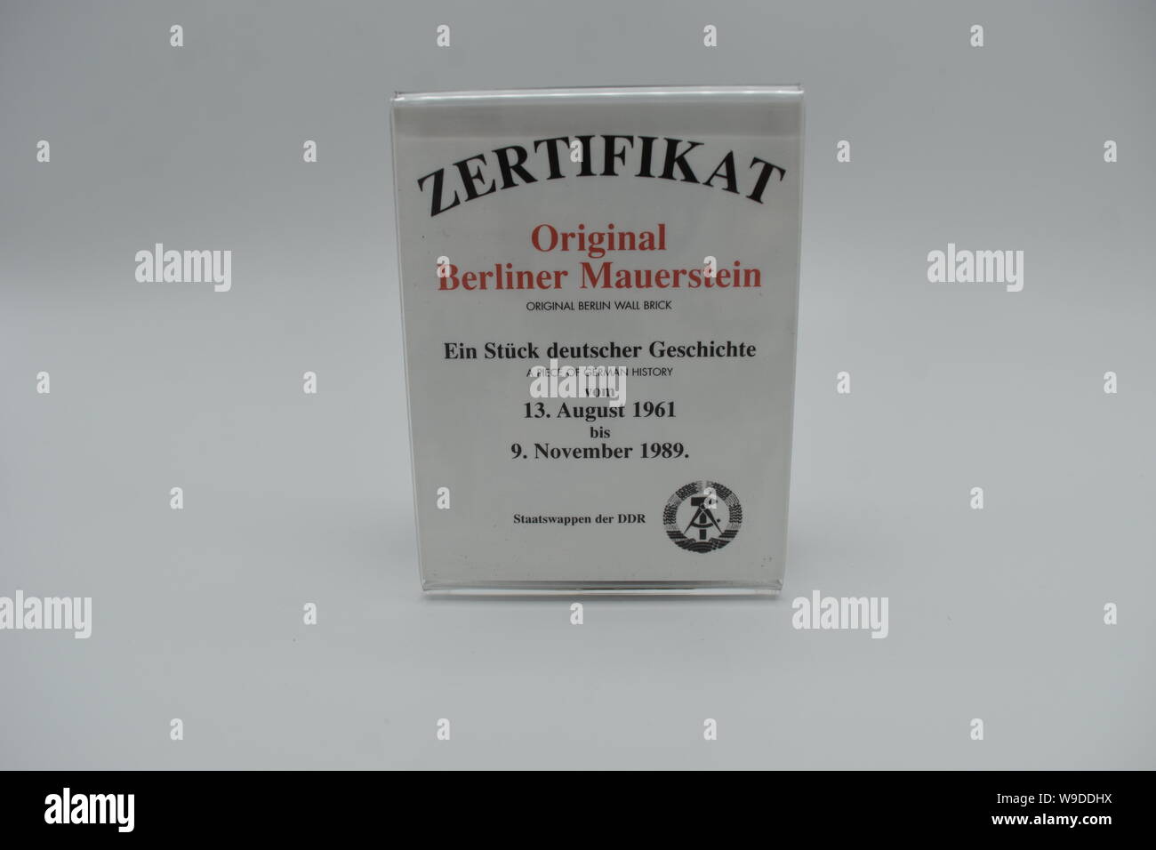 Pietra Muro Berlino Originale Magnete Pietra Storica Magnete Frigorifero Con Pezzo Originale Muro Di Berlino - Certificato Autenticità Regalo Storico Pezzo Muro Di Berlino Originale