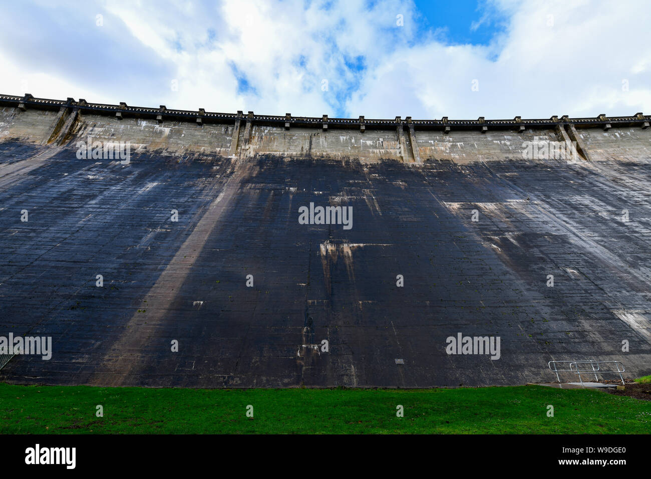 Maroondah Dam Parco del serbatoio e la parete della diga, Melbourne Victoria Australia Foto Stock