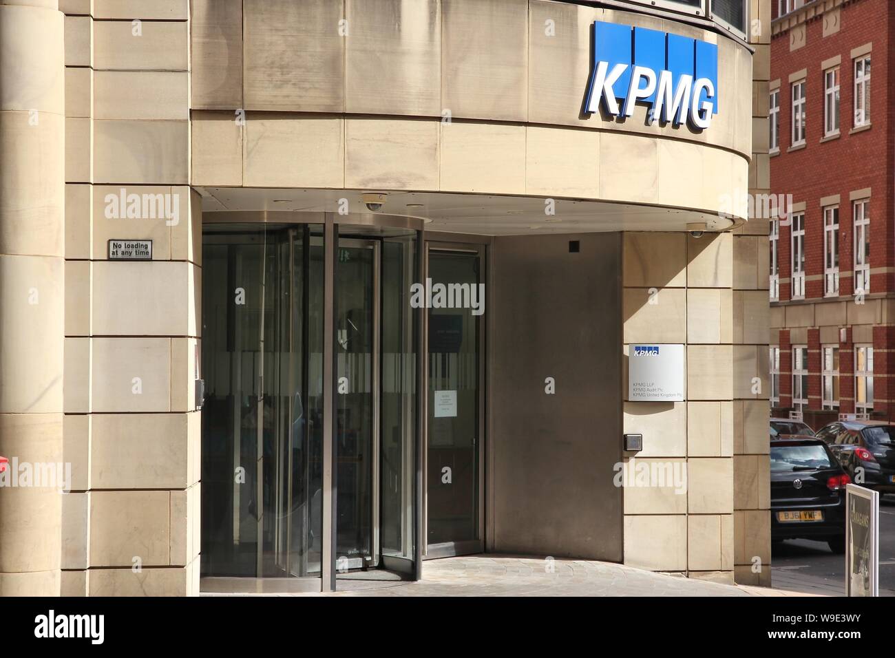 MANCHESTER, Regno Unito - 23 Aprile 2013: KPMG società di auditing in Manchester, UK. KPGM è una delle quattro grandi società di revisore. Essa aveva 23.4miliardi di dollari di entrate e 155 Foto Stock