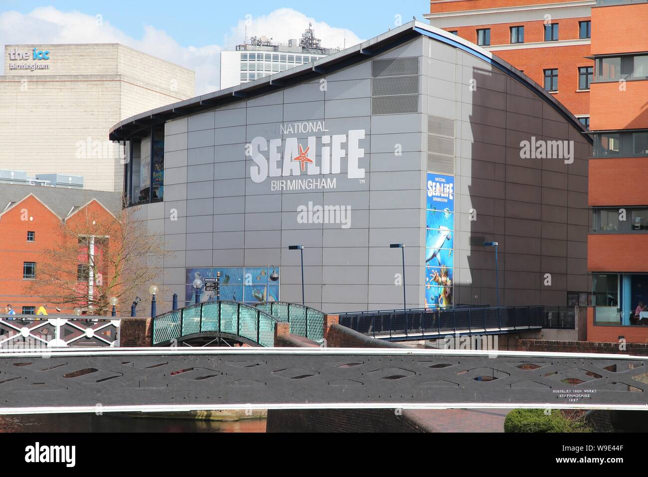 BIRMINGHAM, Regno Unito - 19 Aprile 2013: National Sea Life Centre di Birmingham, UK. Si è aperto nel 1996 e ha i cavallucci marini, squali, sting rays e lontre. Foto Stock