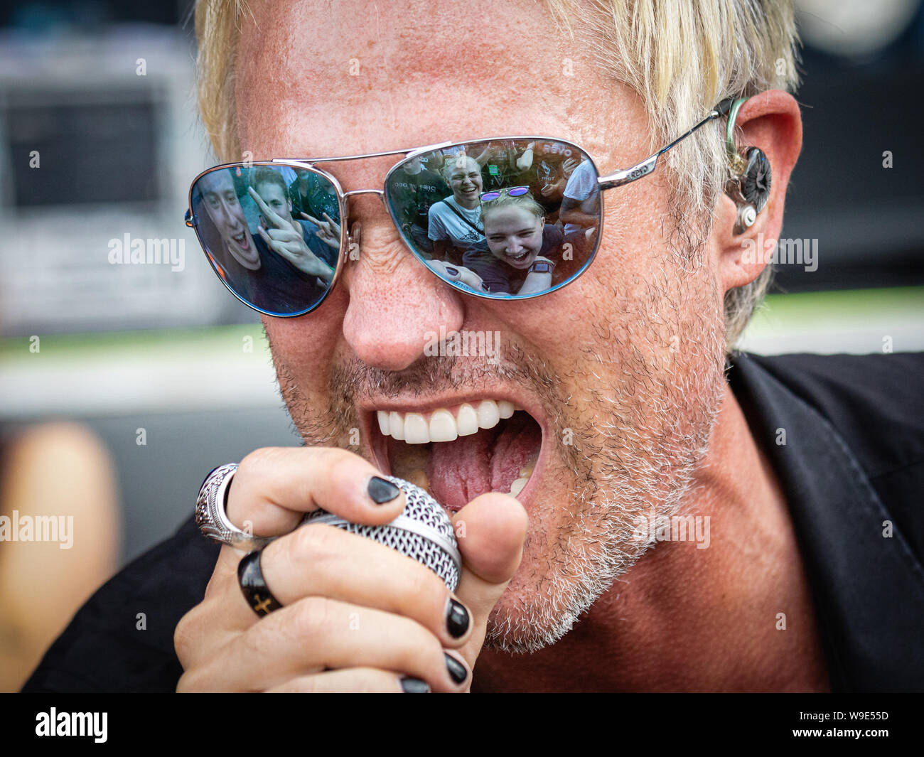 Stone Temple Pilots live sul palco del 2019 Copenhell Metal Festival - qui la cantante Jeff Gutt Foto Stock