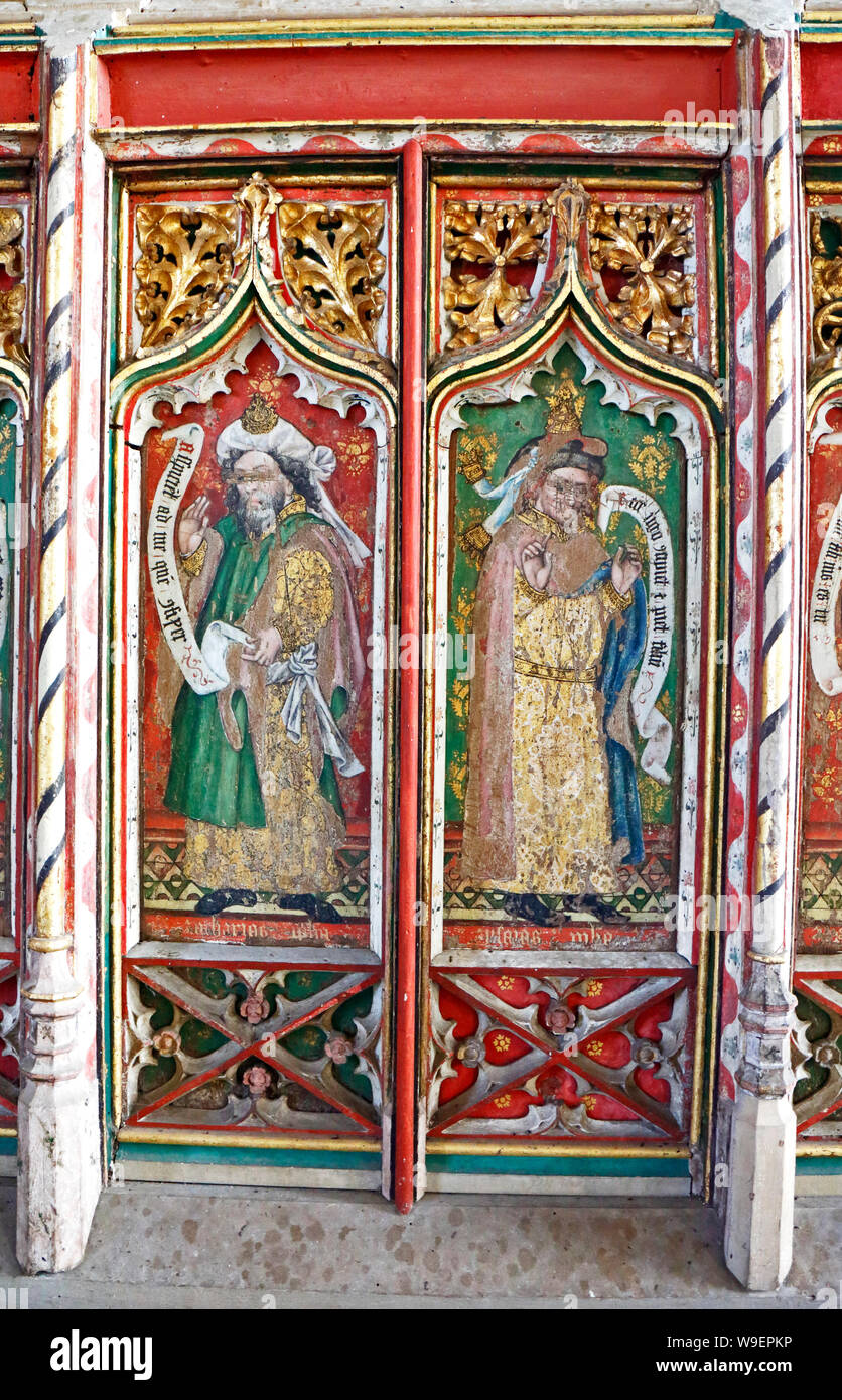 Dettaglio dei pannelli nel lato nord di rood schermo nella chiesa parrocchiale di tutti i santi a Thornham, Norfolk, Inghilterra, Regno Unito, Europa. Foto Stock