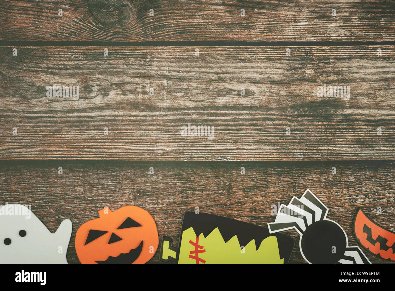 Happy Halloween.Concetto di halloween su tavole di legno Foto Stock