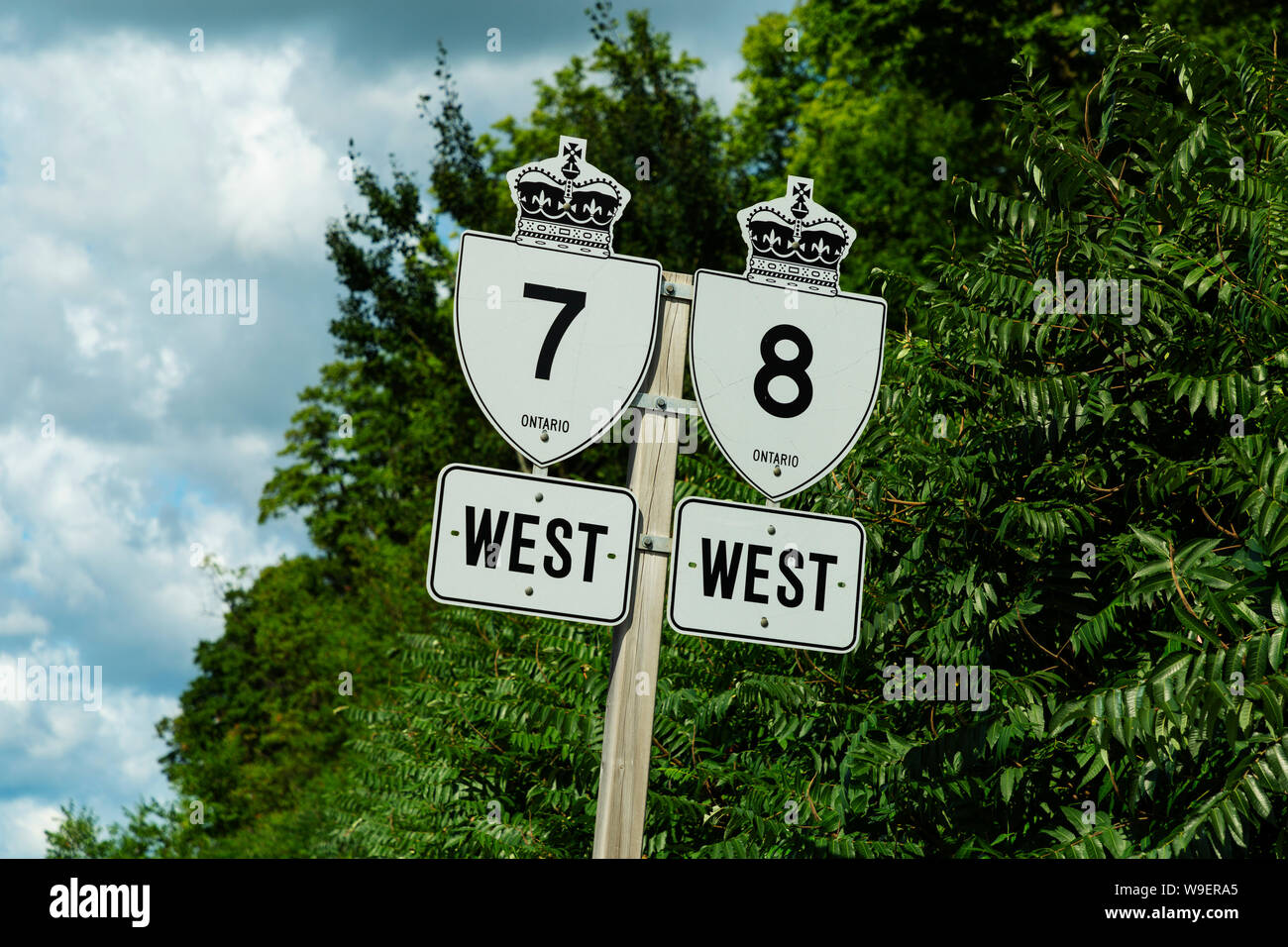 Autostrada cartelli stradali.Ontario, Canada. Foto Stock