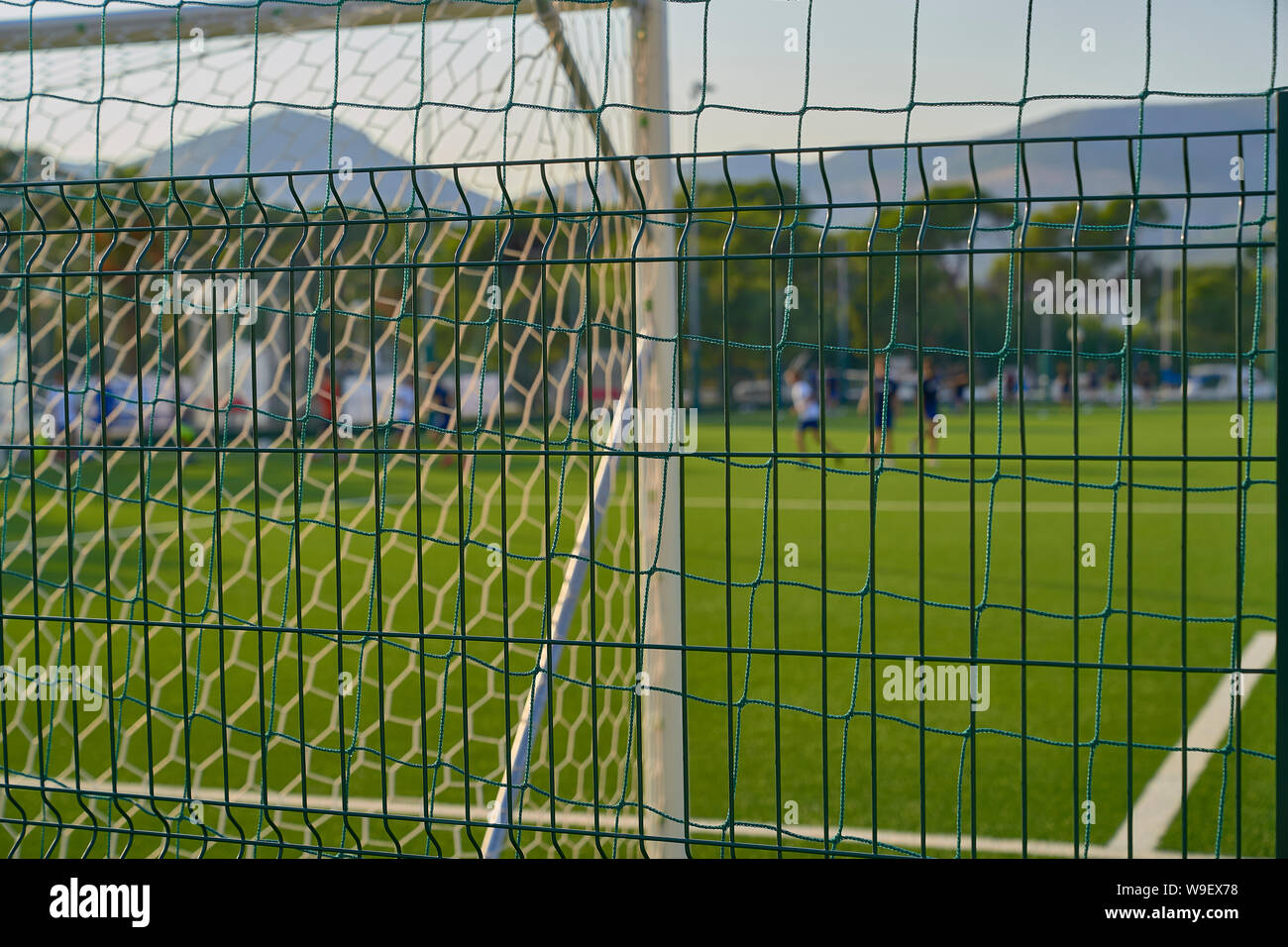 Il calcio net nel centro della città Foto Stock