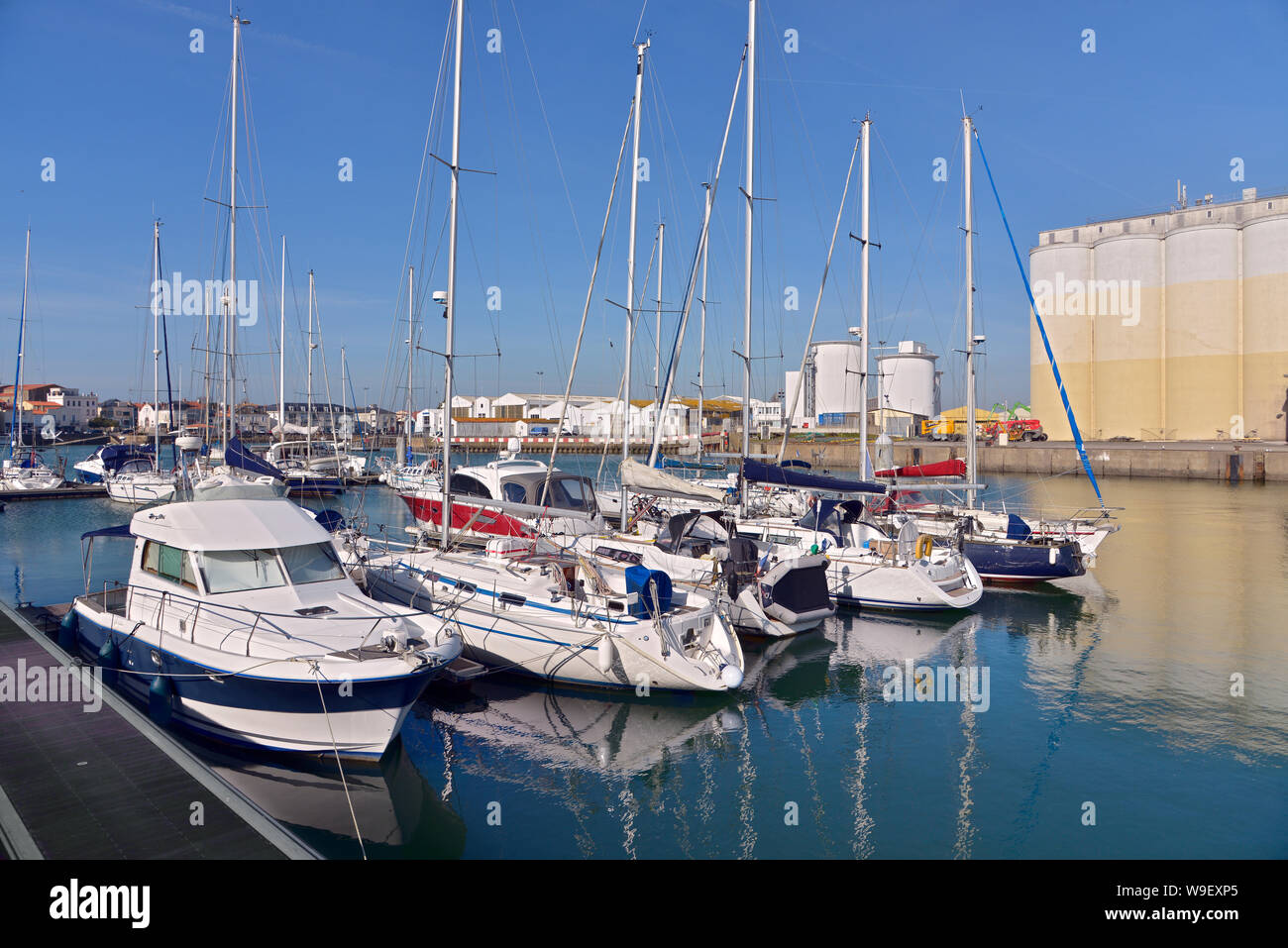 Porto di Les Sables d'Olonne, comune nel dipartimento della Vandea nella regione Pays de la Loire in Francia occidentale Foto Stock