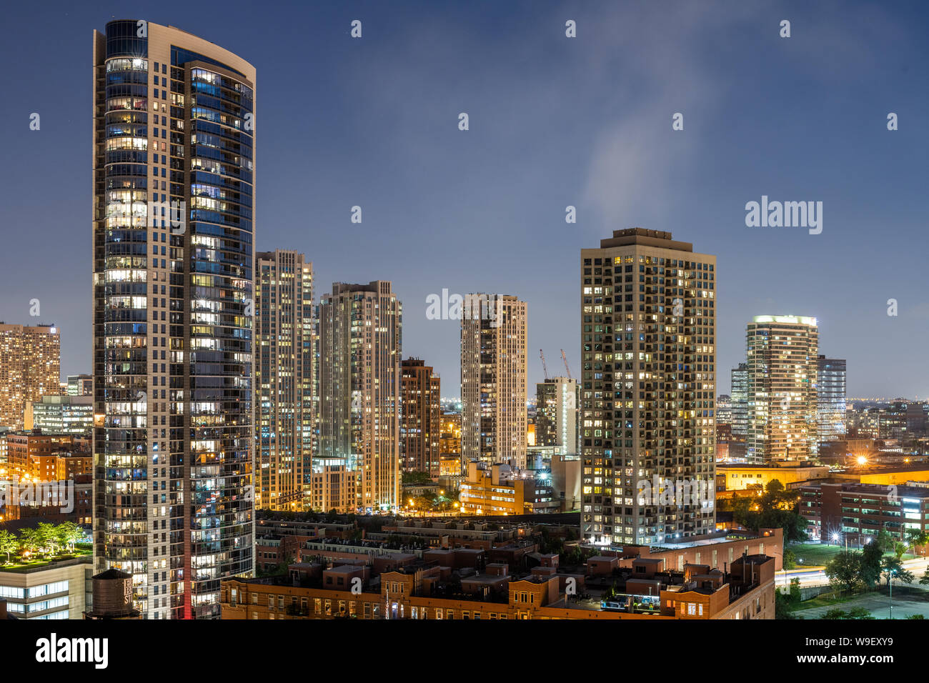 Sullo skyline di Chicago di notte Foto Stock