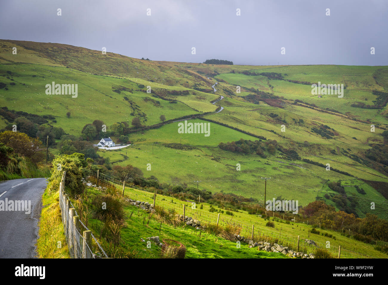 Torr testa in corrispondenza della fascia costiera di Antrim Foto Stock