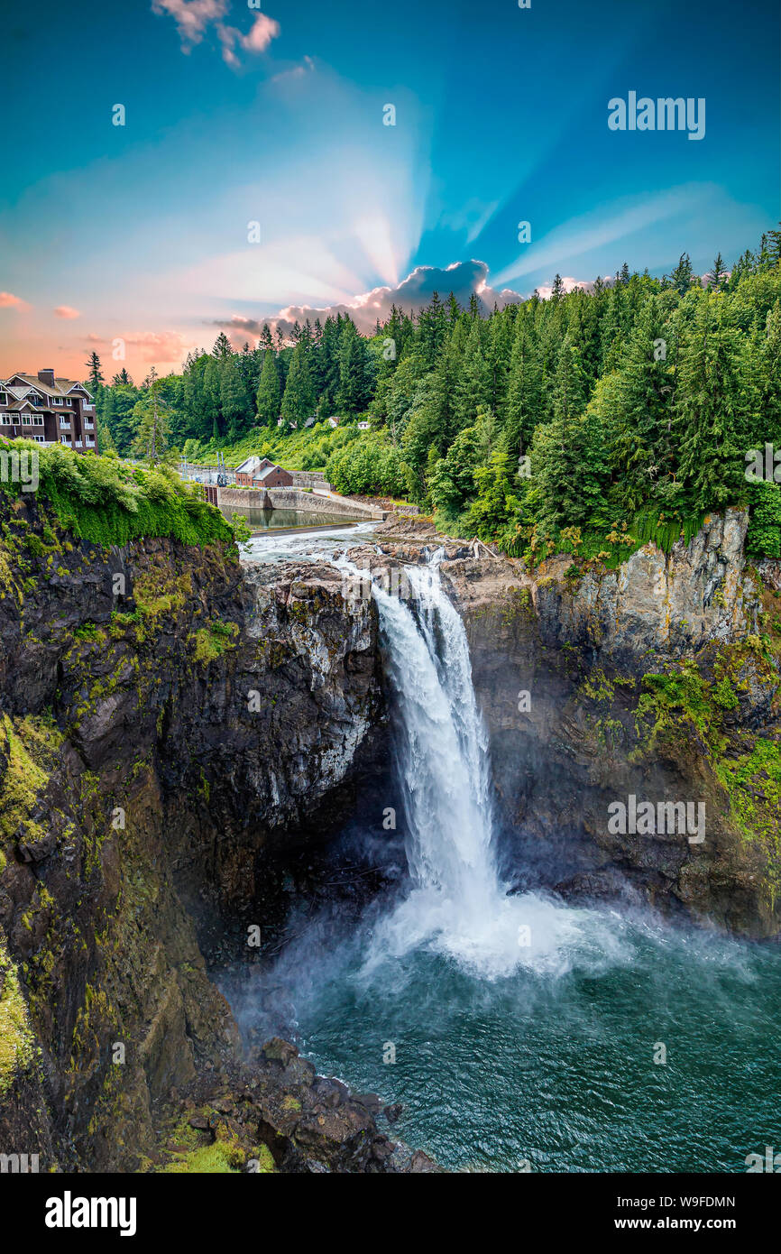 Vista di Snoqualmie Falls, nei pressi di Seattle nel nord-ovest del Pacifico Foto Stock