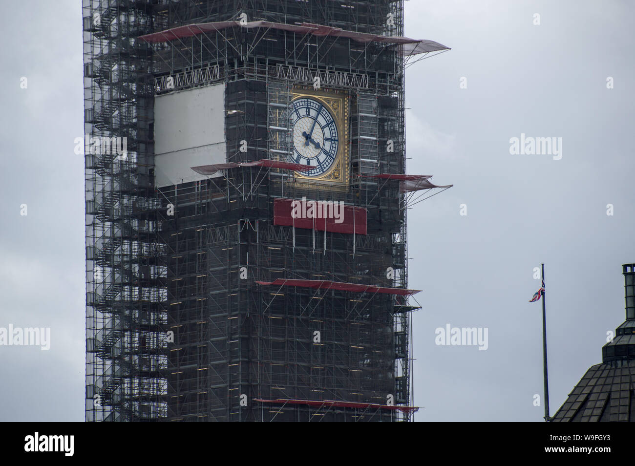 Ponteggio coperto il Big Ben tower (solo uso editoriale) Foto Stock