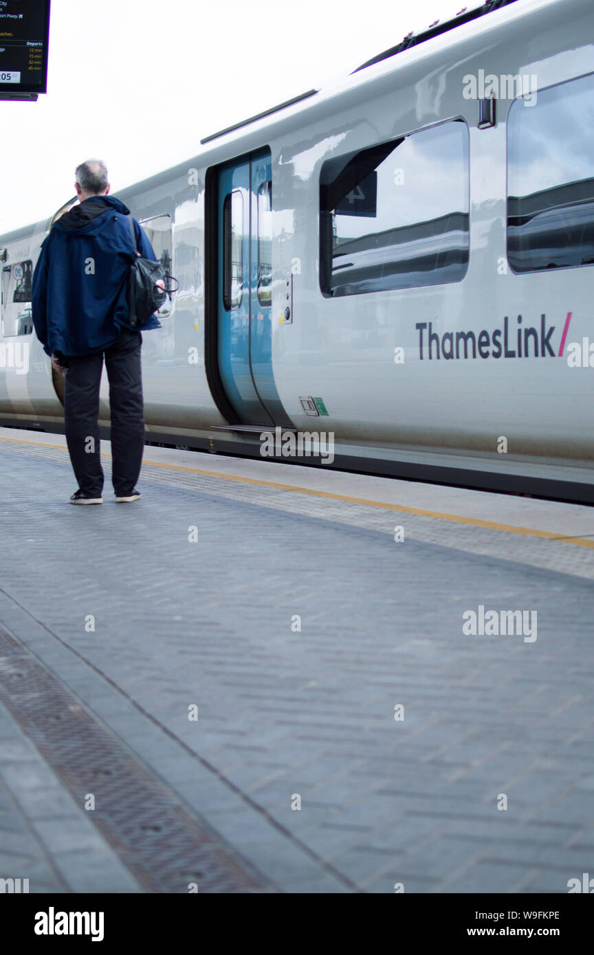 Treno Thameslink a LondonBridge Foto Stock