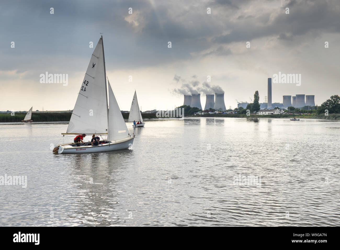 'Potenza' vela - Locale Yacht club derive in Britannia gara Pursuit intorno alla stazione di alimentazione. Foto Stock