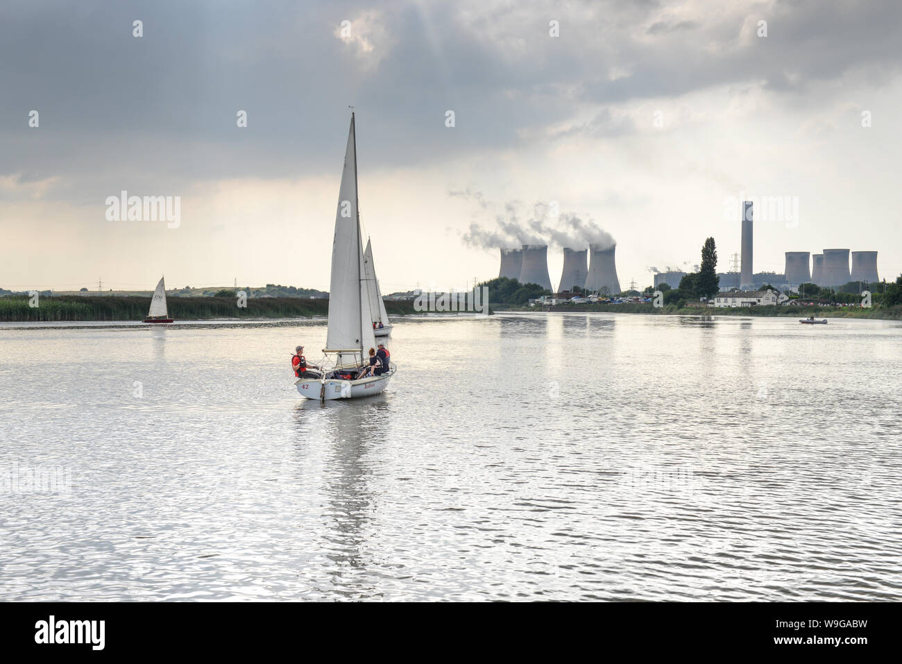 'Potenza' vela - Locale Yacht club derive in Britannia gara Pursuit intorno alla stazione di alimentazione. Foto Stock
