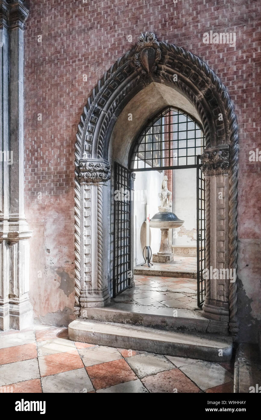 Chiesa di Santa Maria Gloriosa dei Frari - Venezia Foto Stock