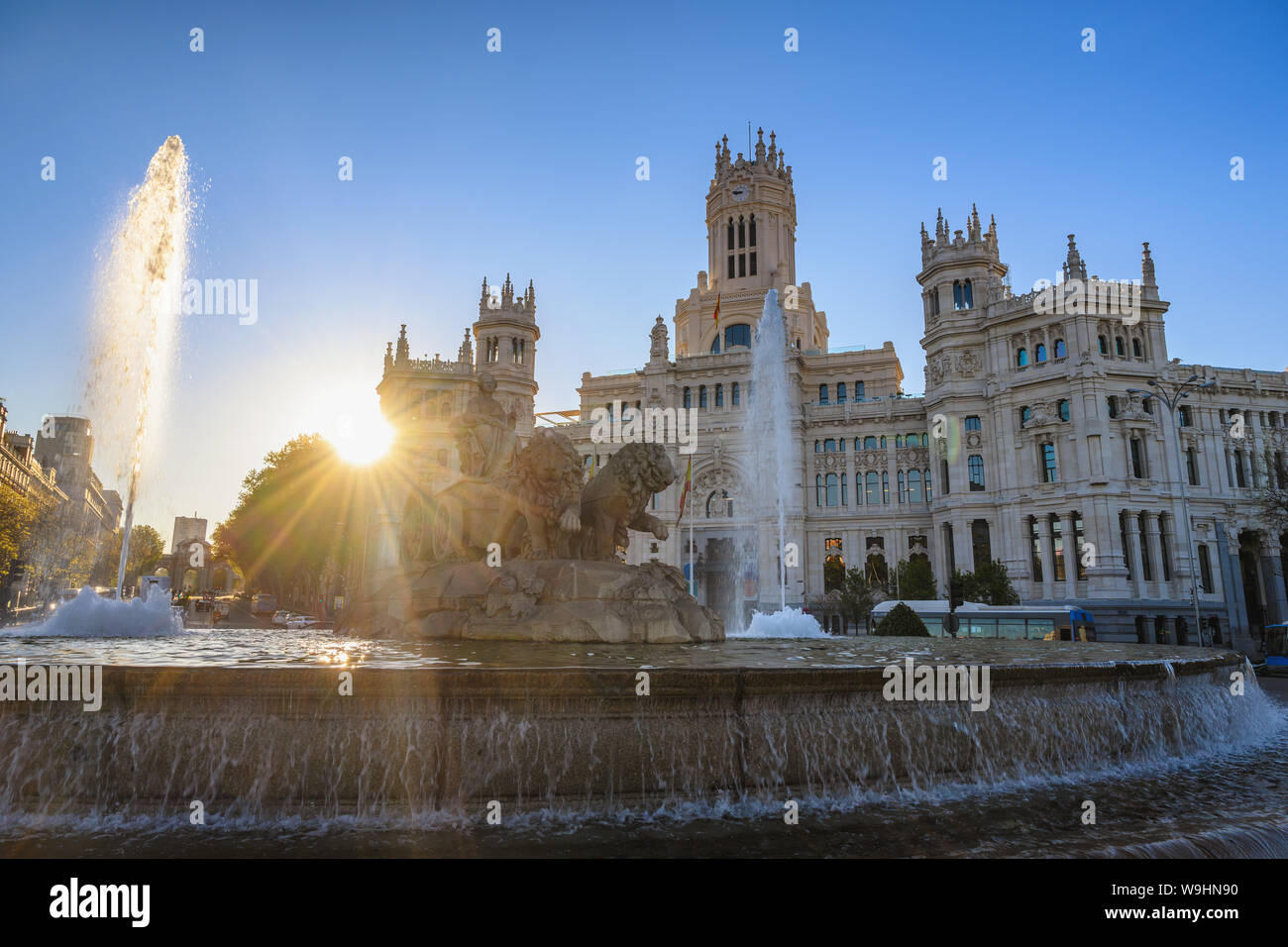 Madrid Spagna, skyline della città di Alba a fontana Cibeles e CentroCentro Foto Stock