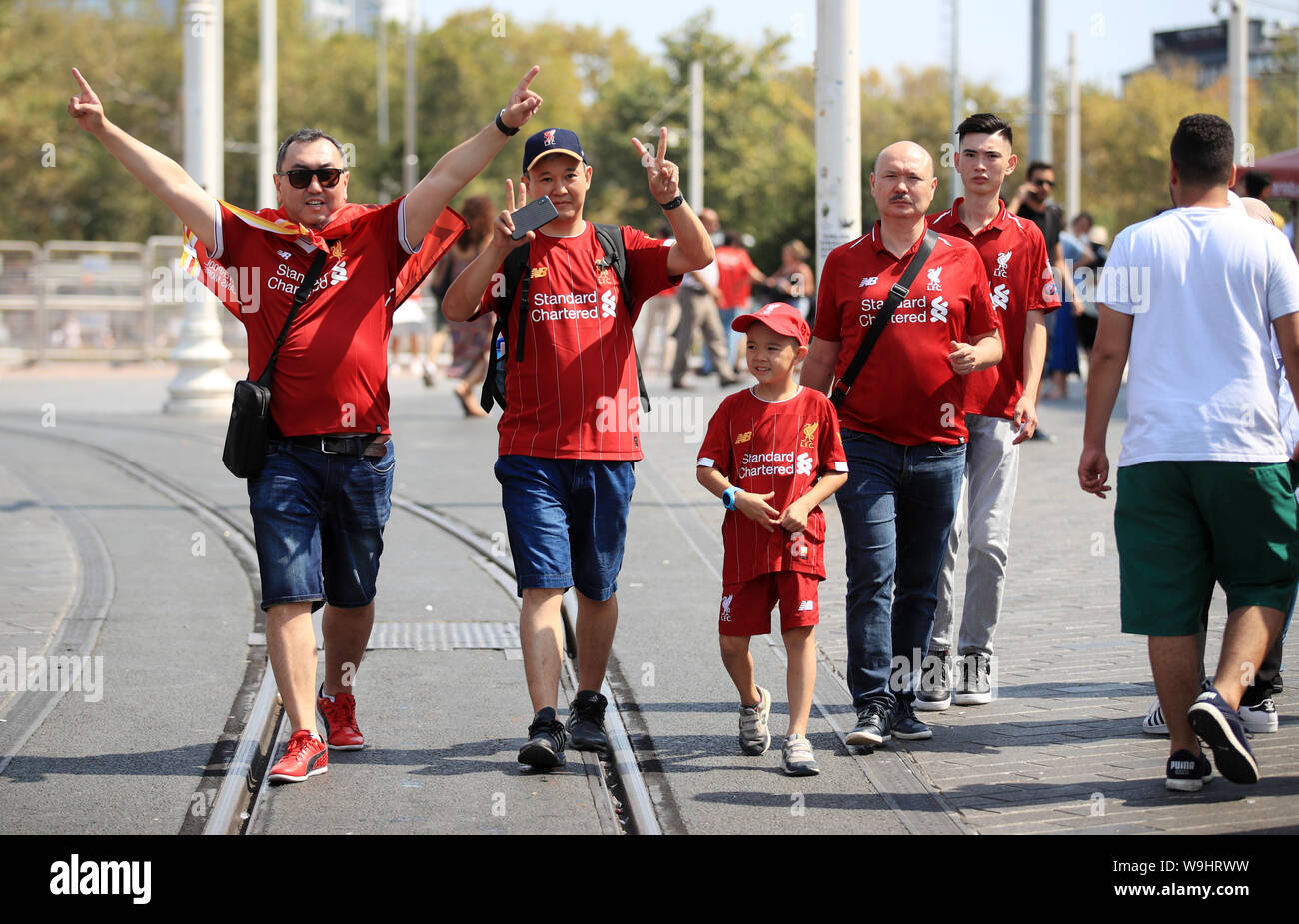 Tifosi del Liverpool a Istanbul in anticipo della Coppa UEFA Intertoto finale tra Liverpool e Chelsea. Foto Stock