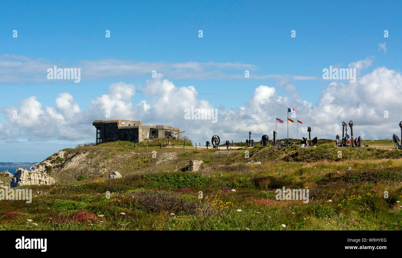 Camaret-sur-mer. Pointe de Pen-Hir . Battaglia dell'Atlantico museo. Dipartimento Finistere, Bretagne, Francia Foto Stock